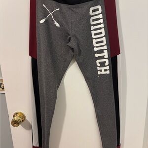 Wizarding World of Harry Potter Quidditch Women's Gray and Maroon Leggings